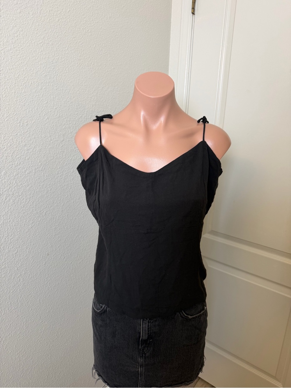 Old Navy Black Tie-Shoulder Cami